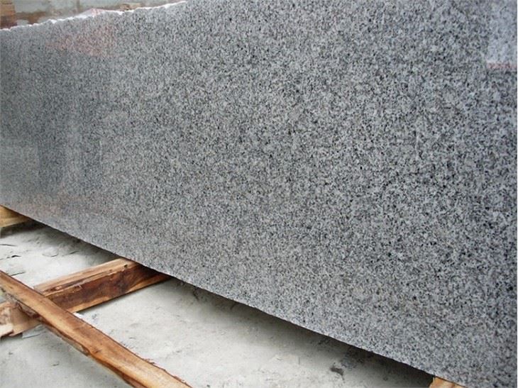 G640 granīta pusplāksne