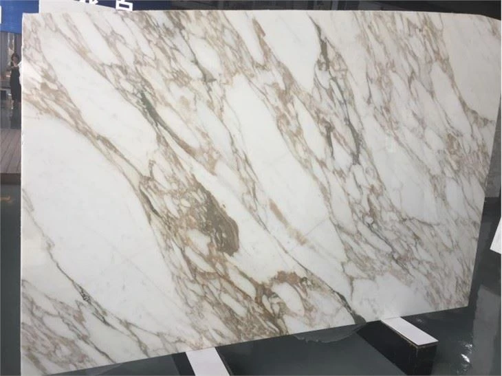 Itālijas Calacatta zelta marmora plāksne