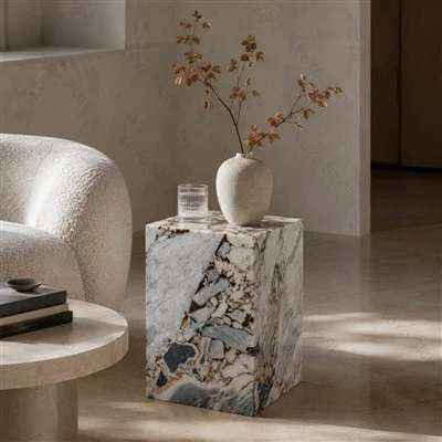 Calacatta marmora sānu galds